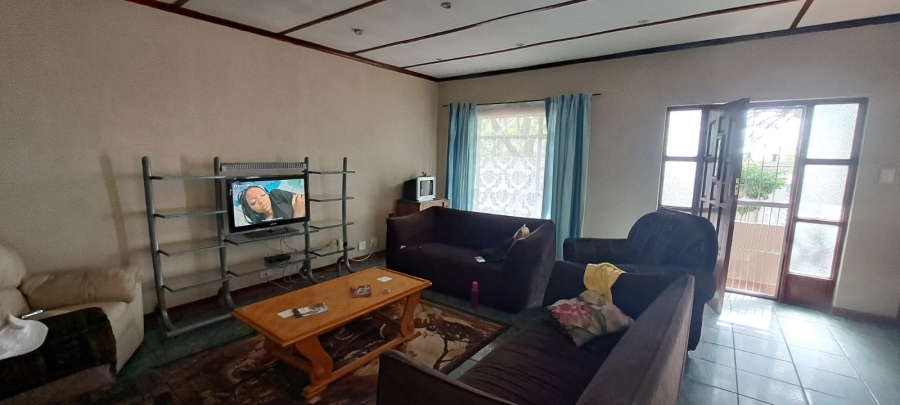 5 Bedroom Property for Sale in Sasolburg Free State